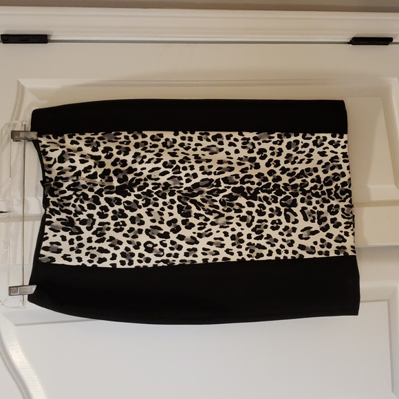 NWT White house black market size 10 stunning pencil skirt leopard accent - Picture 1 of 6